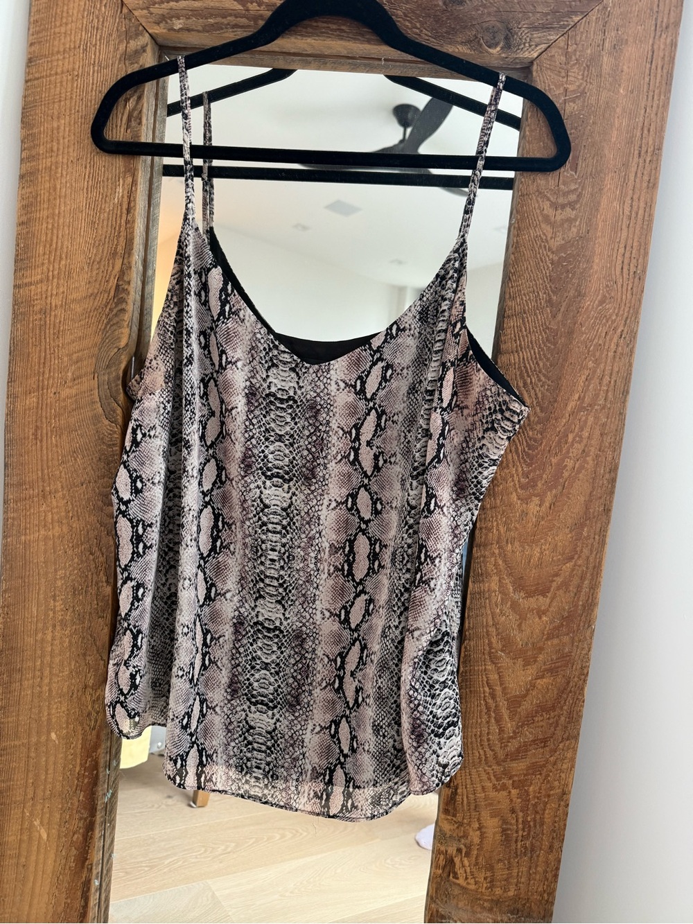 Snake-Print  Cami Top 🎀 5 for $25 bundle price 🎀